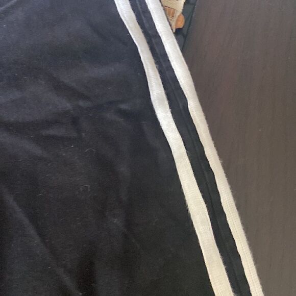 NWT Inc Denim black ankle length jean , fray bottom with white stripe down leg - Picture 4 of 6